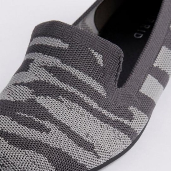 NWT Torrid Stretch Knit Loafer (WW) Grey Zebra Stripe - Picture 4 of 8